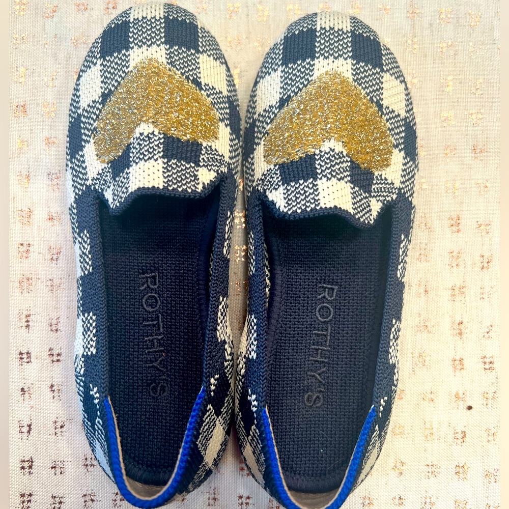 New Rothys Kids Slipon loafers in Gingham Heart print.Sparkly accent + washable!